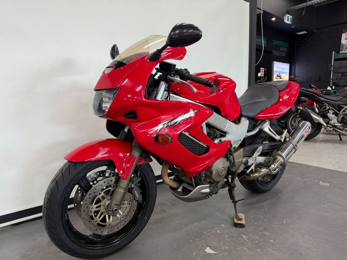 2005 Honda VTR1000F (FIRESTORM) Red