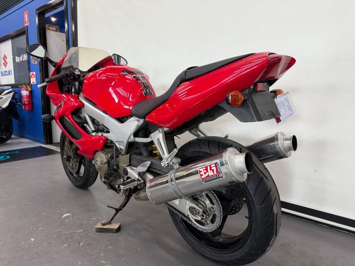 2005 Honda VTR1000F (FIRESTORM) Red