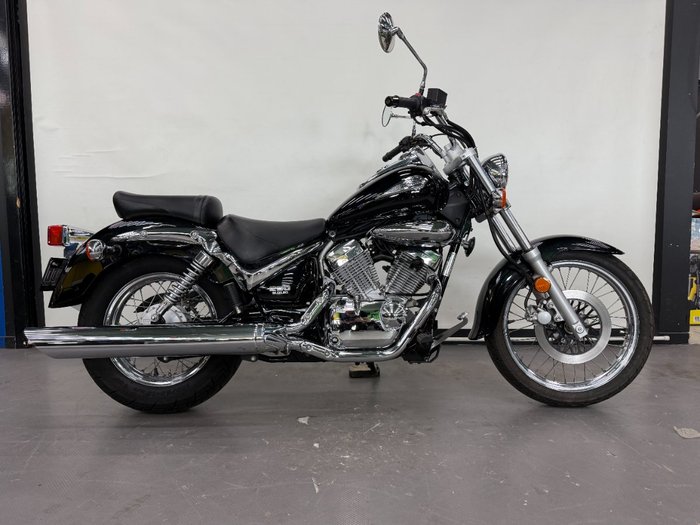 2008 Suzuki VL250 (LC250 INTRUDER) Black