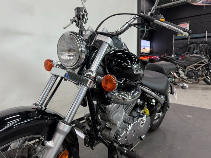 2008 Suzuki VL250 (LC250 INTRUDER) Black
