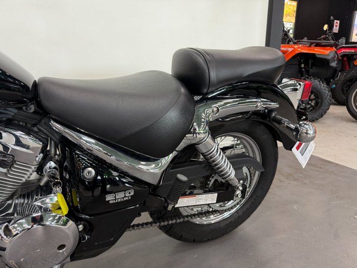 2008 Suzuki VL250 (LC250 INTRUDER) Black