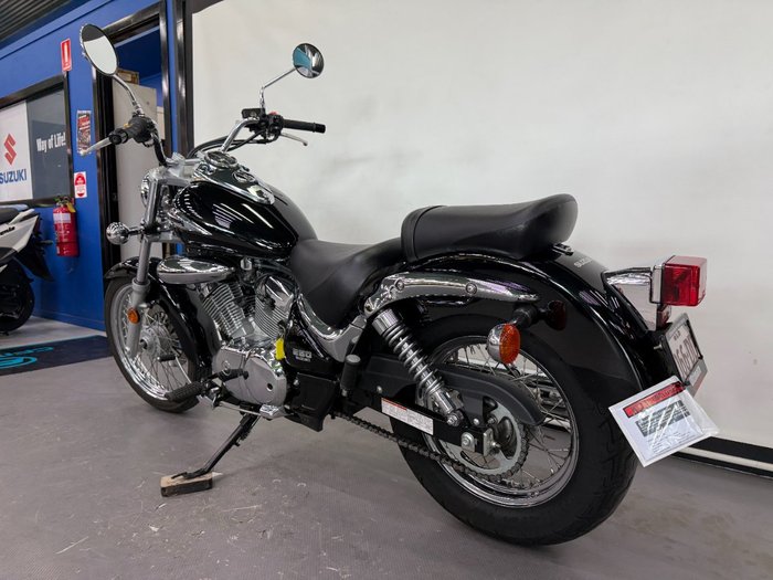 2008 Suzuki VL250 (LC250 INTRUDER) Black