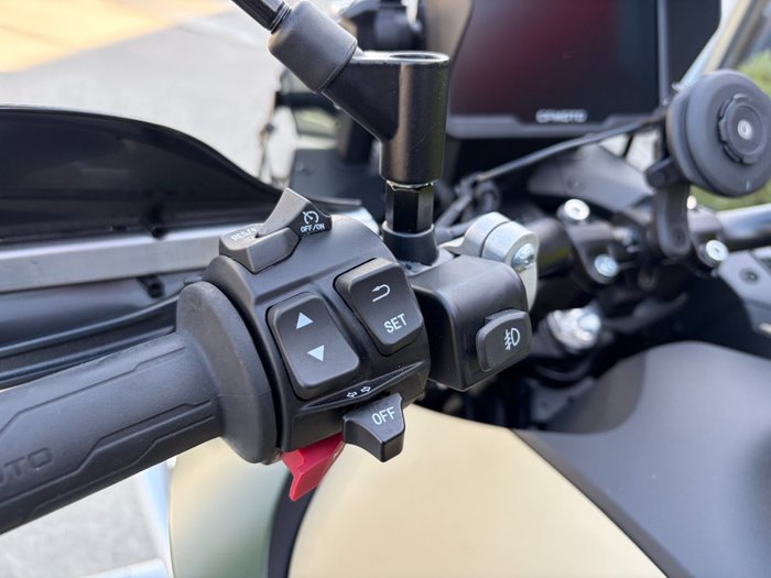 2023 CFMOTO 800MT LIMITED EDITION Beige
