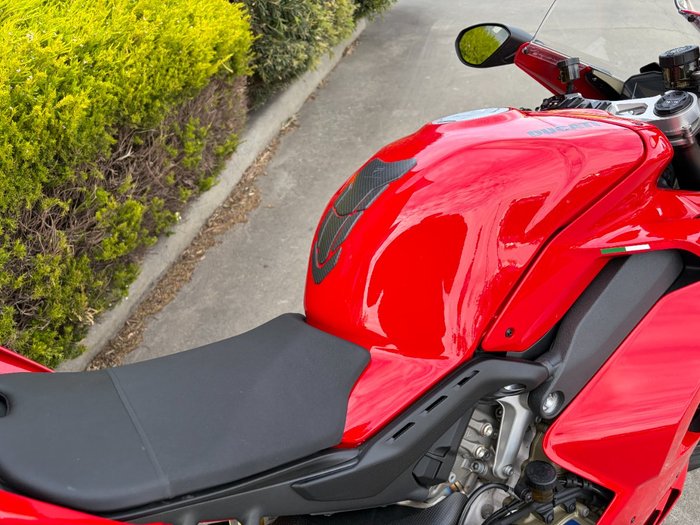 2022 DUCATI STREETFIGHTER V4 Red