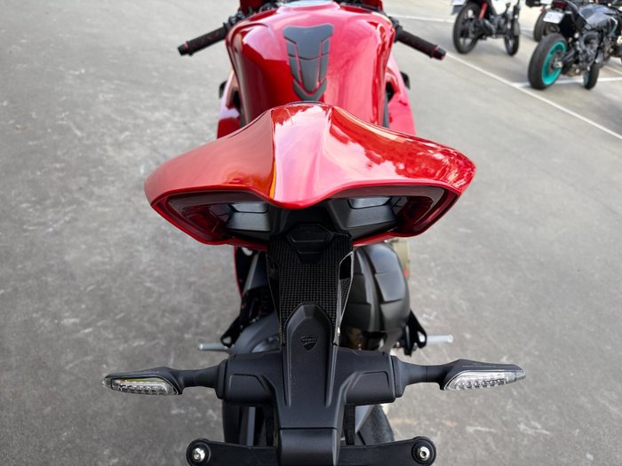 2022 DUCATI STREETFIGHTER V4 Red