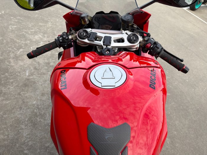 2022 DUCATI STREETFIGHTER V4 Red