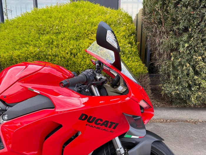 2022 DUCATI STREETFIGHTER V4 Red