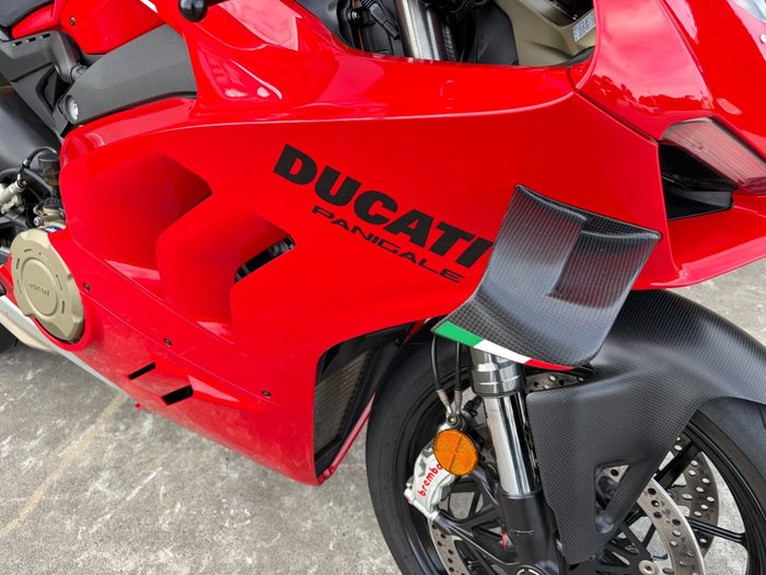 2022 DUCATI STREETFIGHTER V4 Red