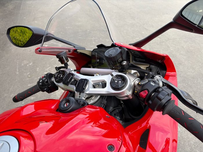 2022 DUCATI STREETFIGHTER V4 Red