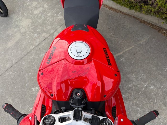 2022 DUCATI STREETFIGHTER V4 Red