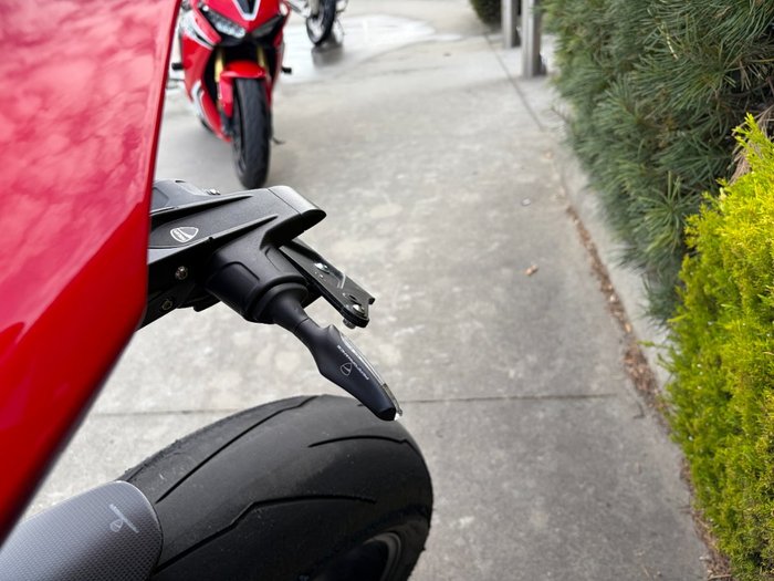 2022 DUCATI STREETFIGHTER V4 Red