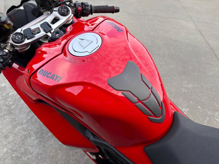 2022 DUCATI STREETFIGHTER V4 Red