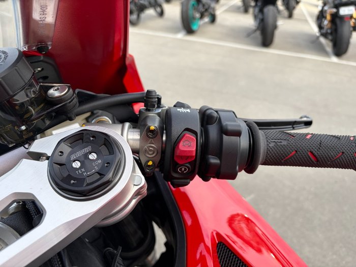 2022 DUCATI STREETFIGHTER V4 Red