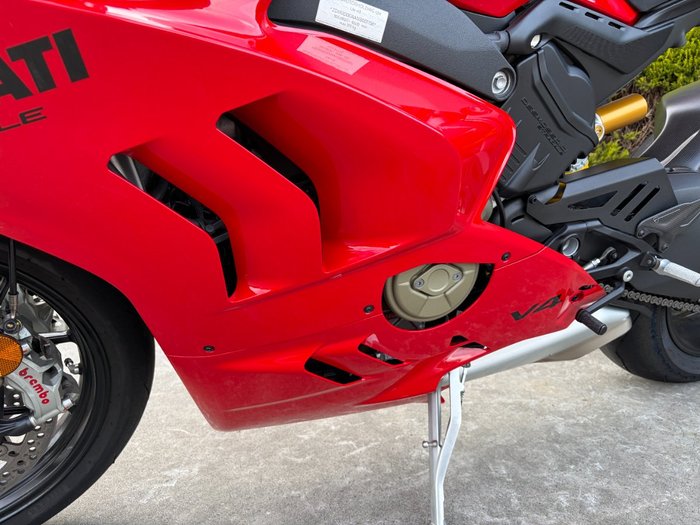 2022 DUCATI STREETFIGHTER V4 Red