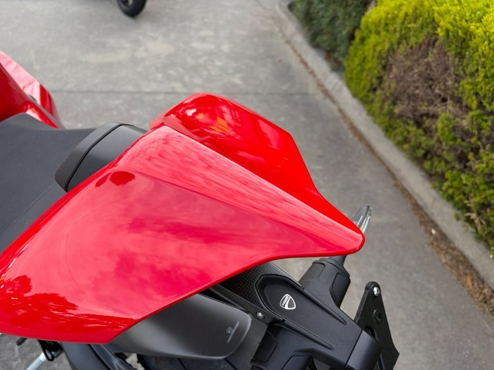 2022 DUCATI STREETFIGHTER V4 Red