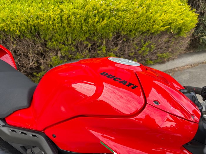 2022 DUCATI STREETFIGHTER V4 Red