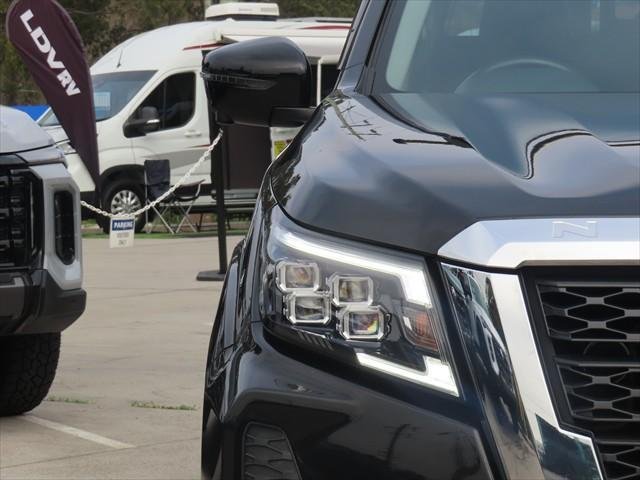 2021 Nissan Navara ST