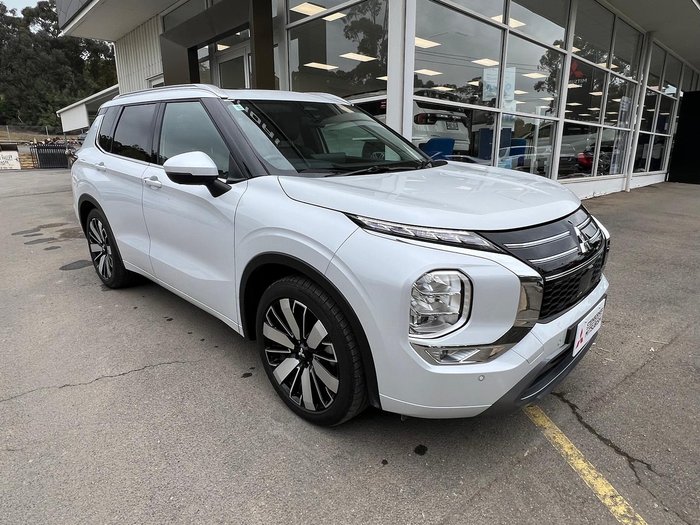 2025 Mitsubishi Outlander Exceed