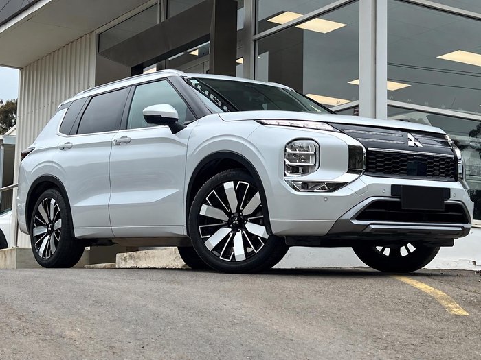 2025 Mitsubishi Outlander