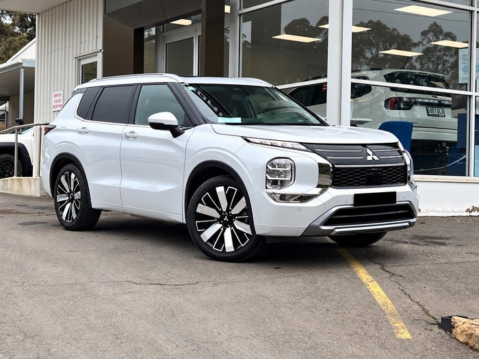 2025 Mitsubishi Outlander Exceed