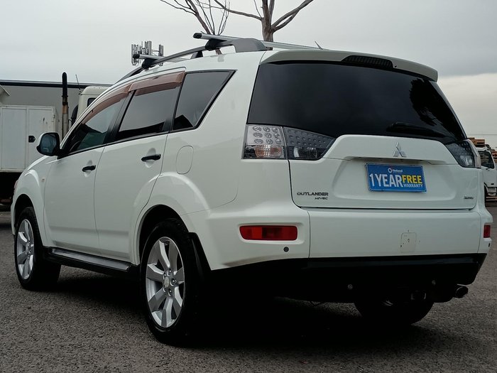 2010 Mitsubishi Outlander LS