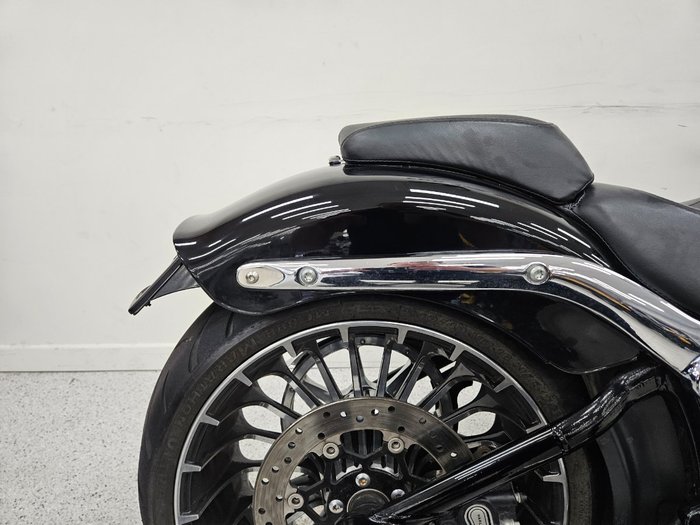 2015 Harley-davidson FXSB SOFTAIL BREAKOUT Black