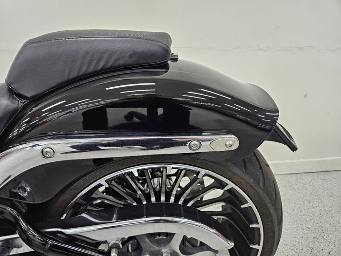 2015 Harley-davidson FXSB SOFTAIL BREAKOUT Black