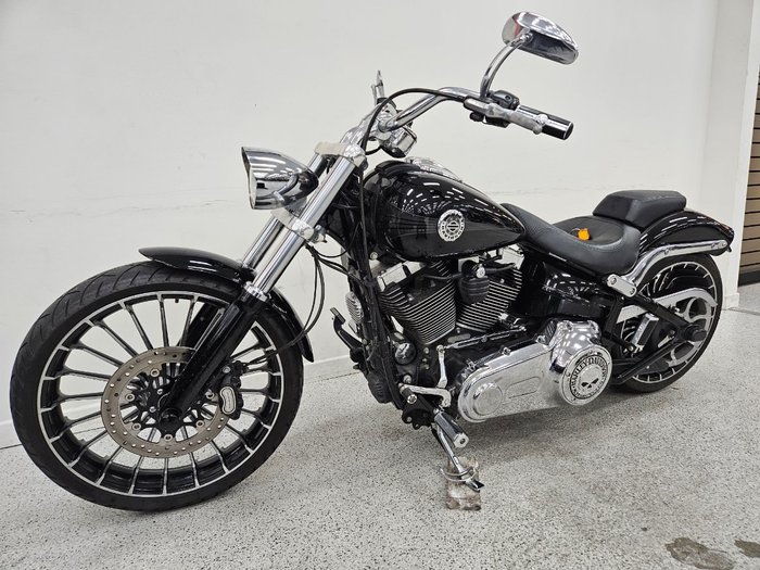 2015 Harley-davidson FXSB SOFTAIL BREAKOUT Black