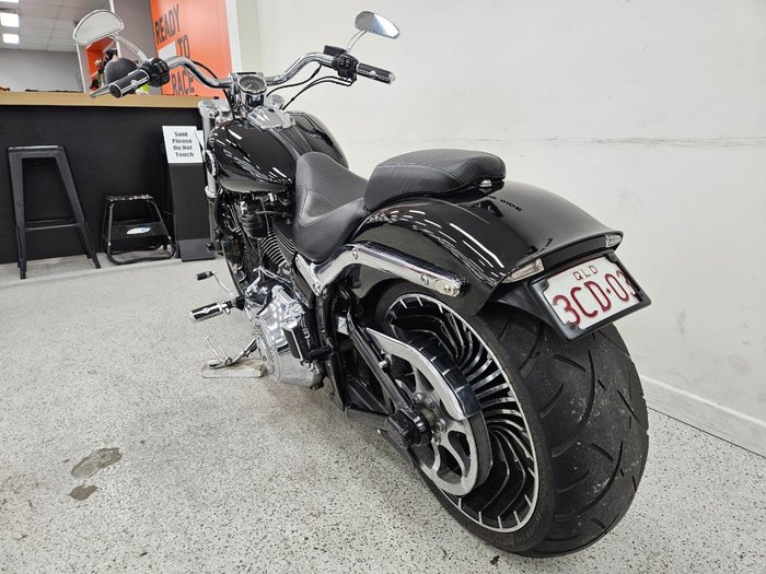 2015 Harley-davidson FXSB SOFTAIL BREAKOUT Black