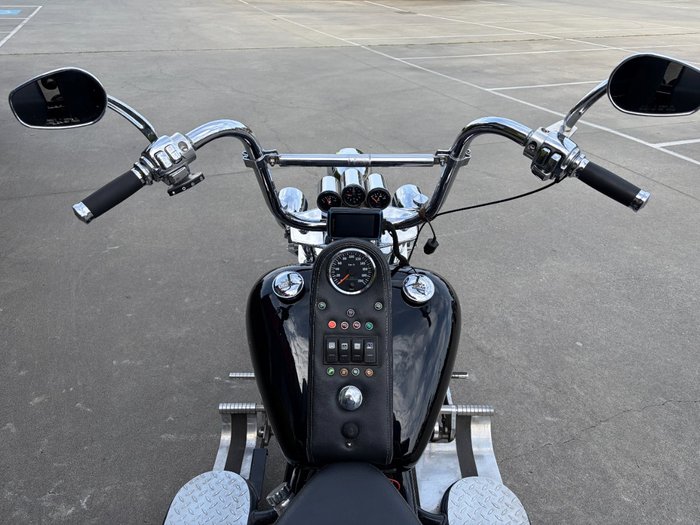 2021 CAM TRIKE 2021 CAM TRIKE 1800CC CUSTOM CRUISER Black