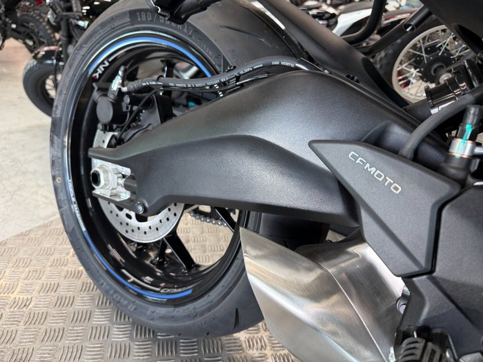 2026 CFMOTO 675 NK Blue