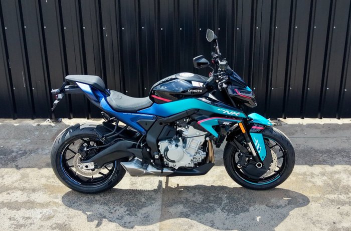 2026 CFMOTO 675 NK Blue