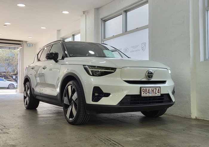 2023 Volvo XC40