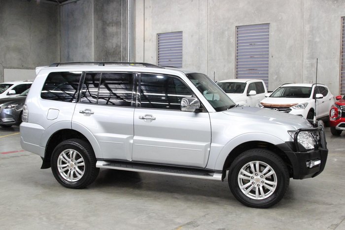2014 Mitsubishi Pajero