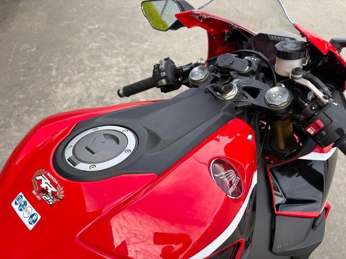 2017 Honda CBR1000RR (FIREBLADE) ABS Red