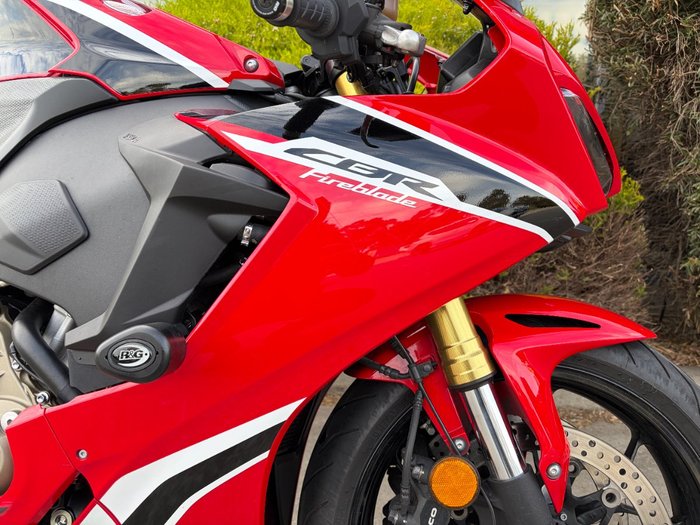 2017 Honda CBR1000RR (FIREBLADE) ABS Red