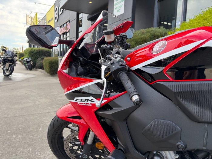 2017 Honda CBR1000RR (FIREBLADE) ABS Red