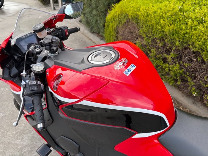 2017 Honda CBR1000RR (FIREBLADE) ABS Red