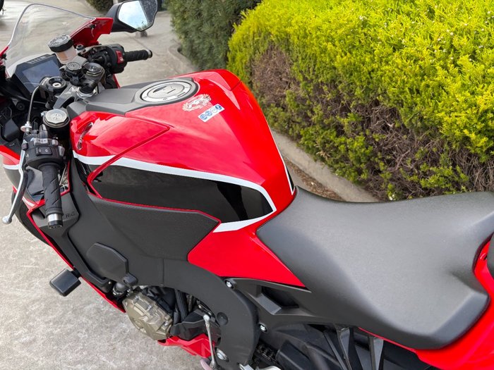 2017 Honda CBR1000RR (FIREBLADE) ABS Red
