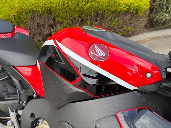2017 Honda CBR1000RR (FIREBLADE) ABS Red