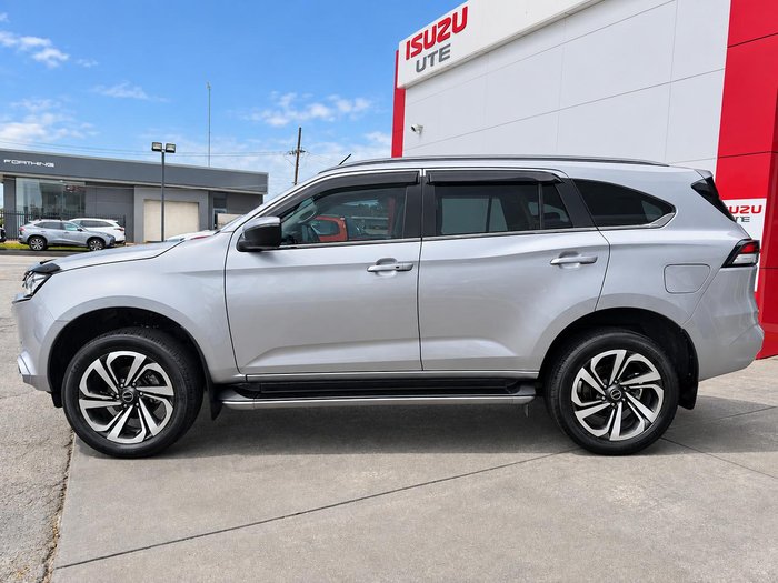 2022 Isuzu MU-X LS-T