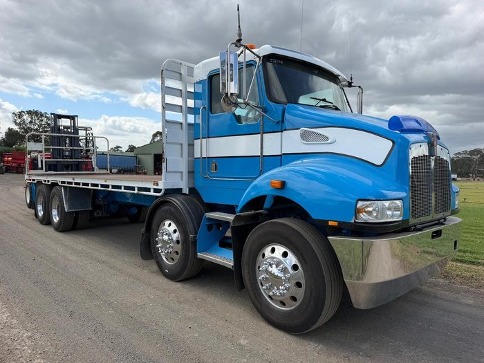 2008 Kenworth T300 Series T358