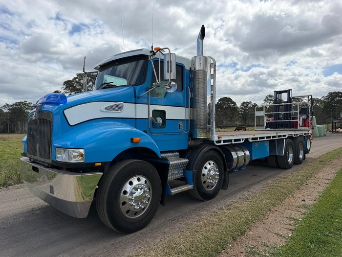 2008 Kenworth T300 Series T358