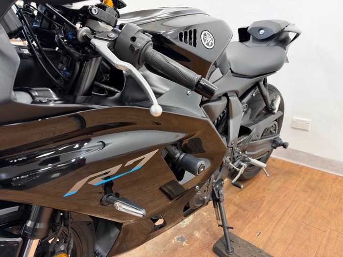 2022 Yamaha YZF-R7LA Black