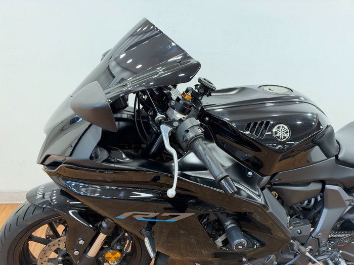 2022 Yamaha YZF-R7LA Black