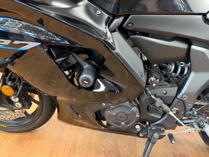 2022 Yamaha YZF-R7LA Black