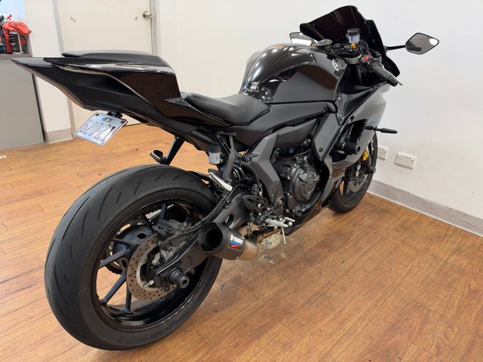 2022 Yamaha YZF-R7LA Black