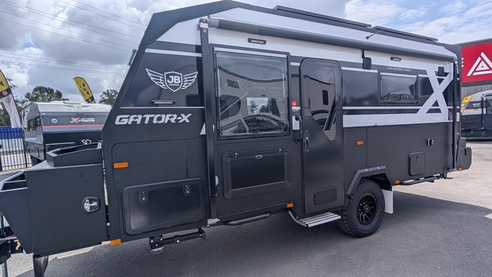 2026 JB Caravans Gator X 17'10 Front Door Cafe