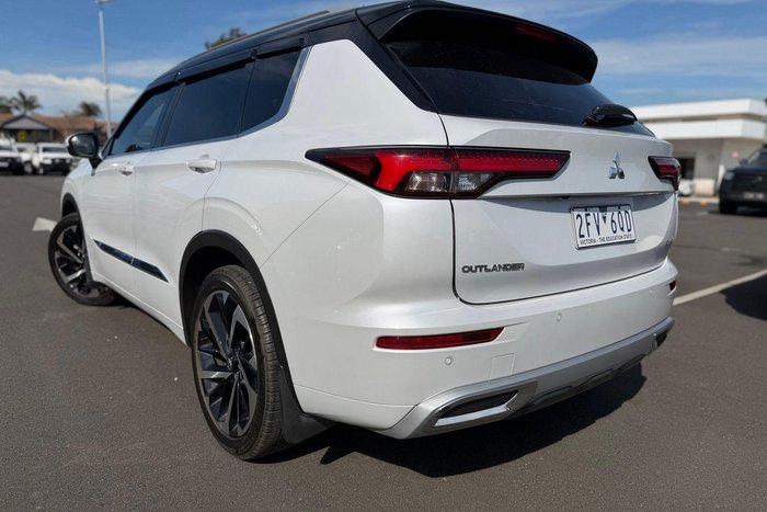2024 Mitsubishi Outlander Exceed Tourer