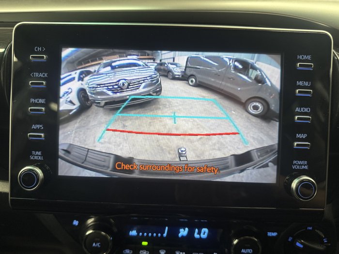 2020 Toyota Hilux SR5